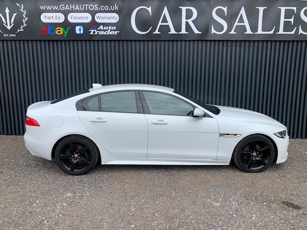 Used Jaguar XE 2018 for sale - 75681941: Photo 3