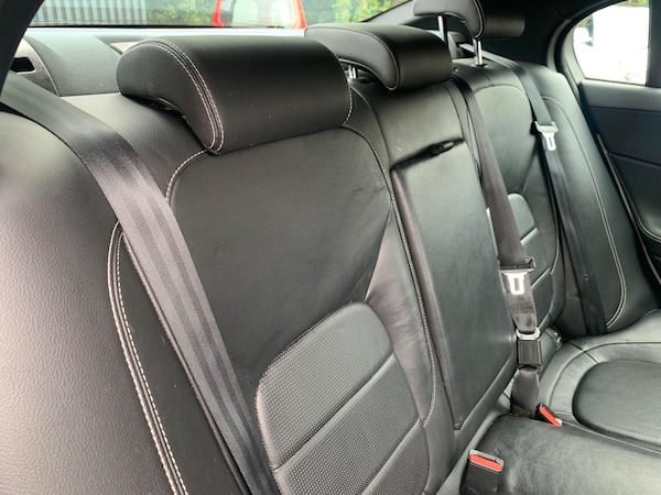 Used Jaguar XE 2018 for sale - 75681941: Photo 41