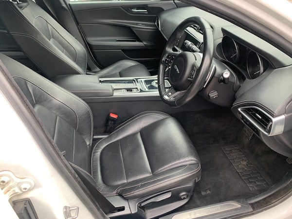 Used Jaguar XE 2018 for sale - 75681941: Photo 44