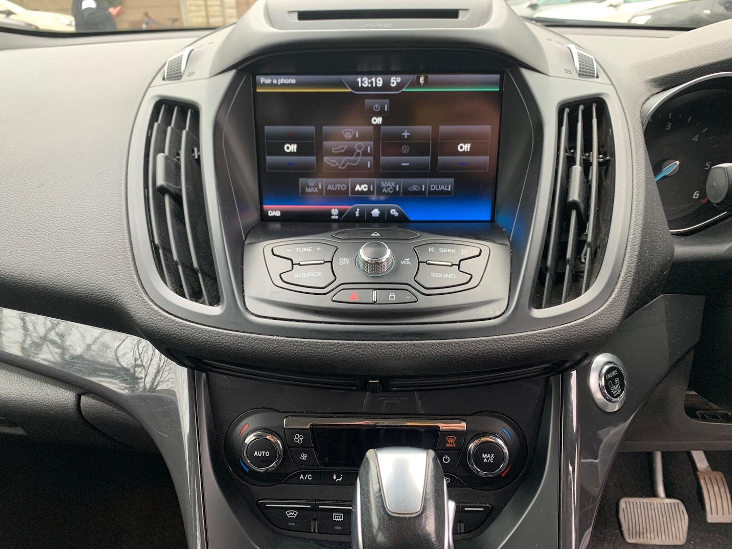 Used Ford Kuga 2015 for sale - 76597352: Photo 33