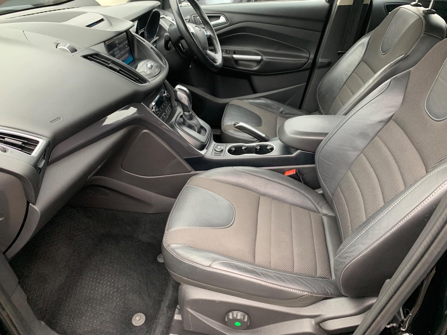 Used Ford Kuga 2015 for sale - 76597352: Photo 40