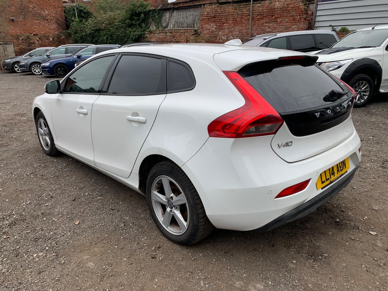 Used Volvo V40 2014 for sale - 78019842: Photo 10