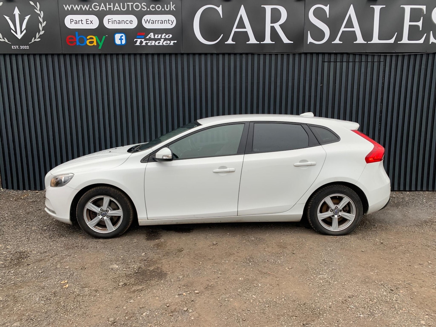Used Volvo V40 2014 for sale - 78019842: Photo 11