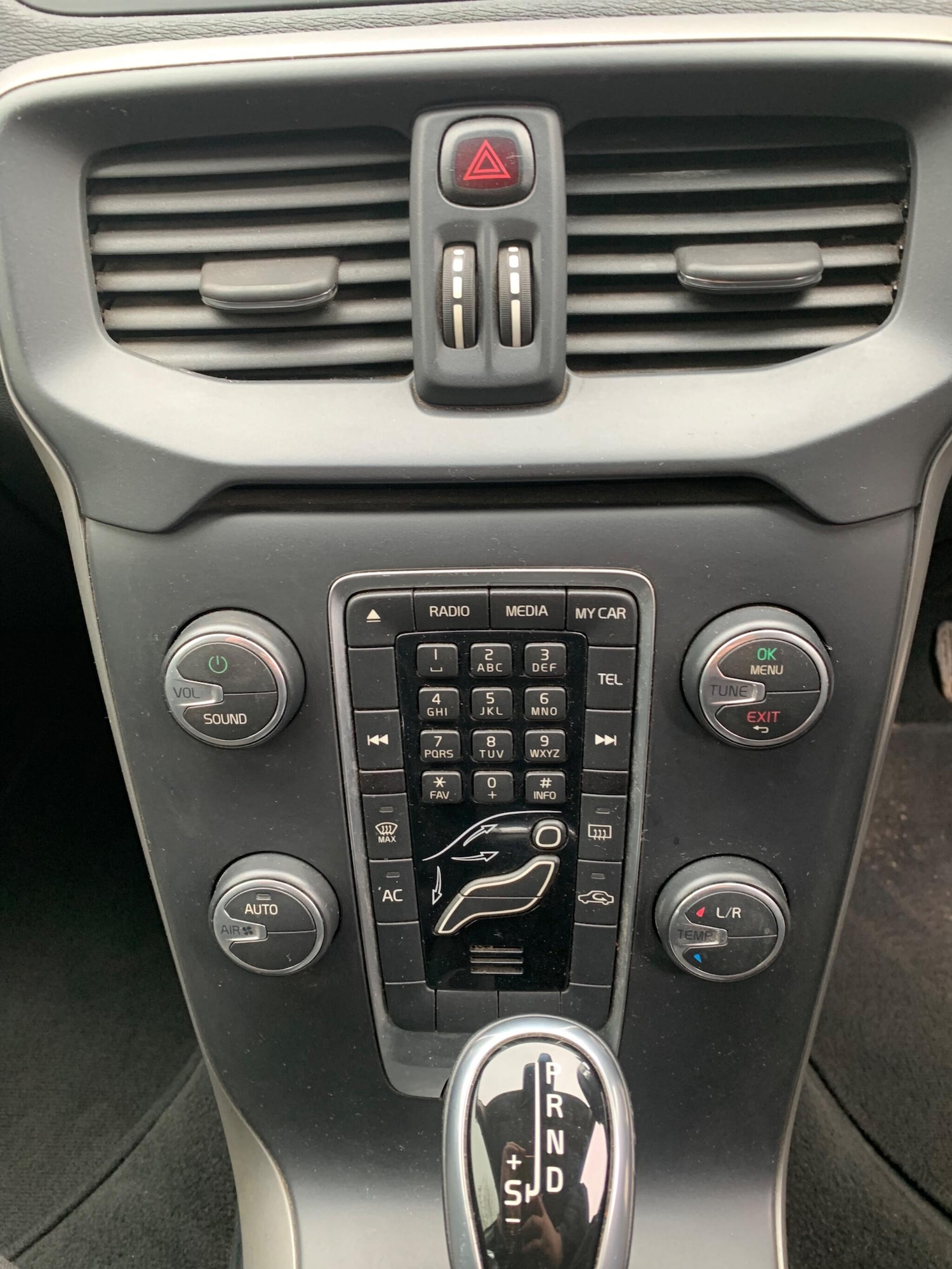 Used Volvo V40 2014 for sale - 78019842: Photo 19