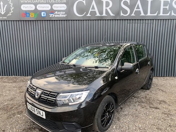 Used Dacia Sandero 2018 for sale - 75949903: Photo