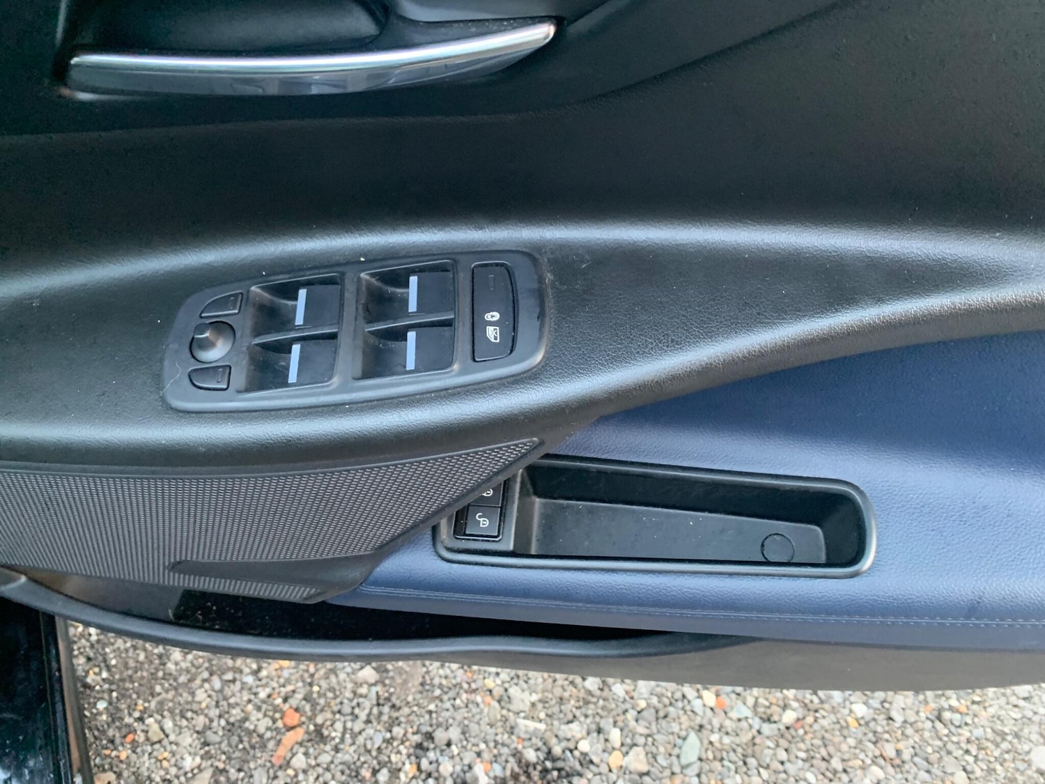 Used Jaguar XE 2016 for sale - 76759292: Photo 23