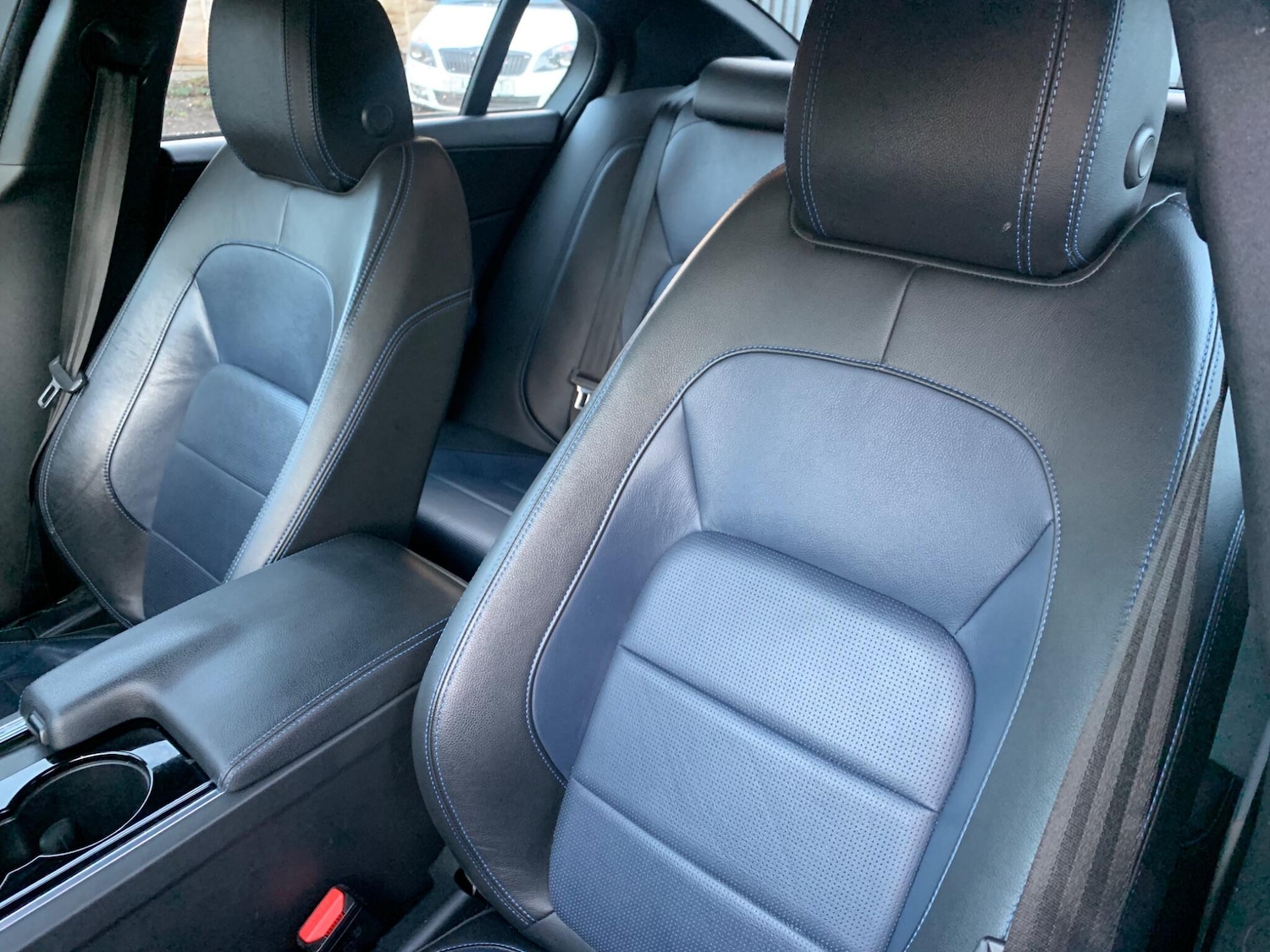 Used Jaguar XE 2016 for sale - 76759292: Photo 40