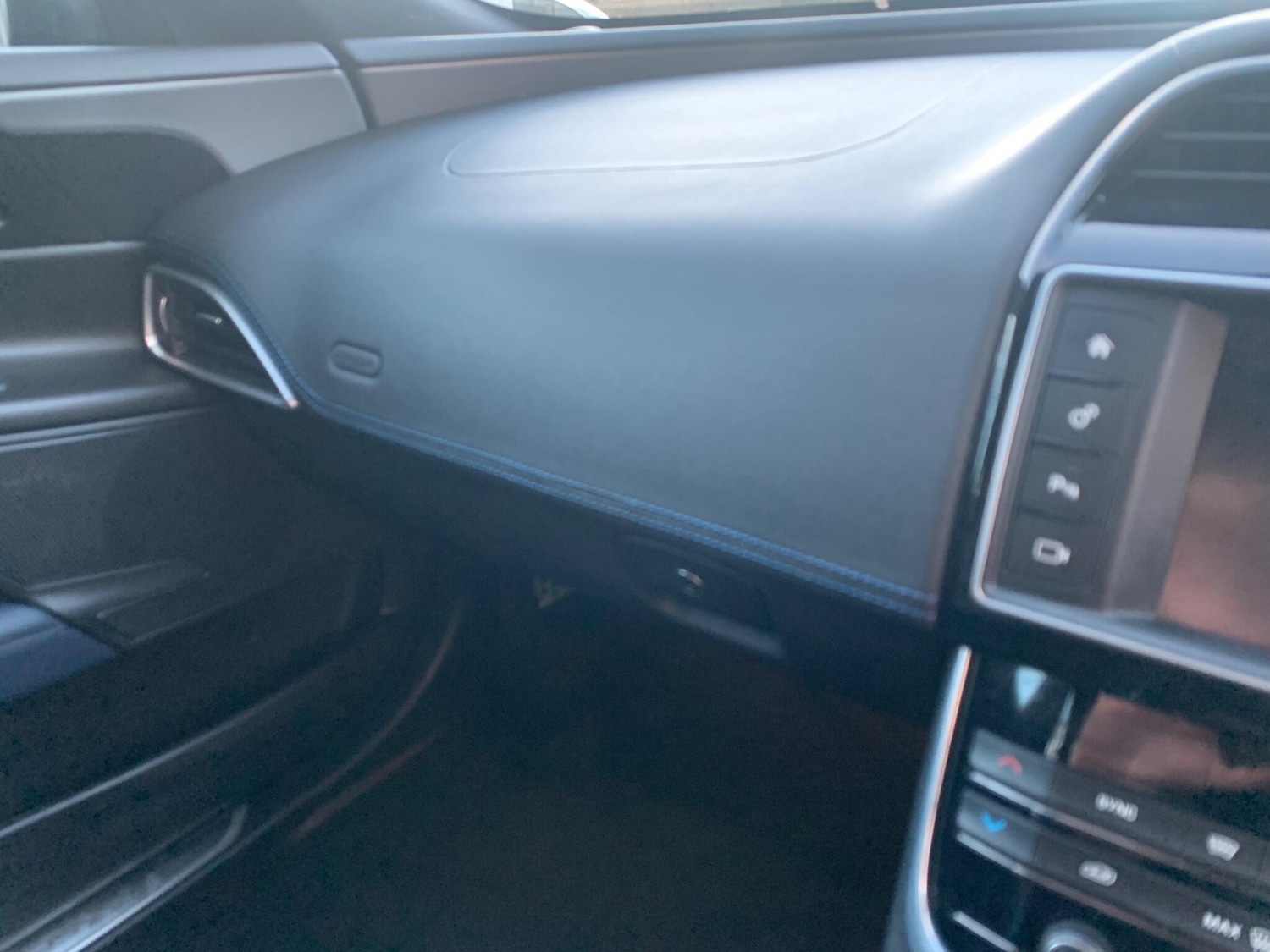 Used Jaguar XE 2016 for sale - 76759292: Photo 48