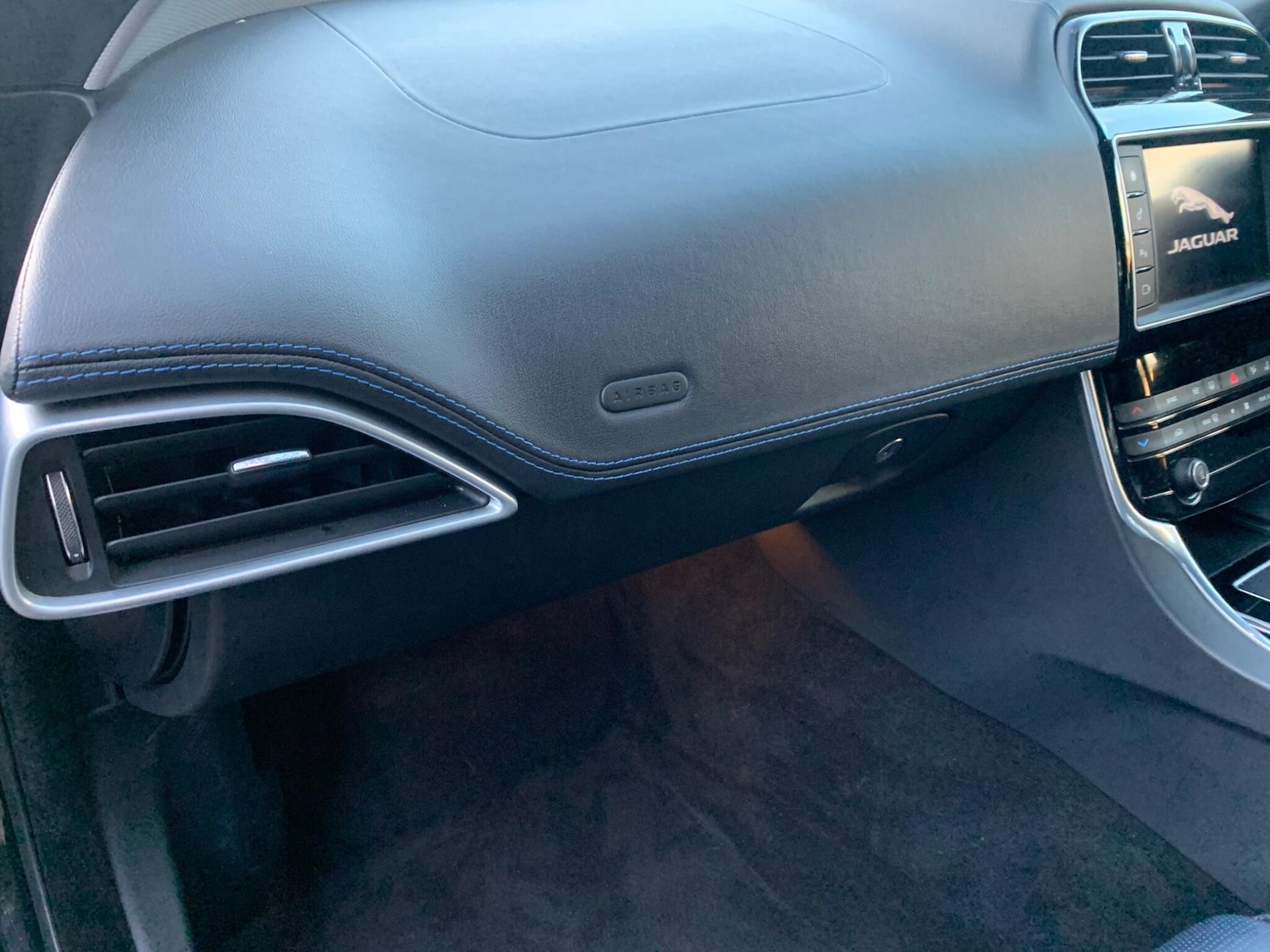 Used Jaguar XE 2016 for sale - 76759292: Photo 49