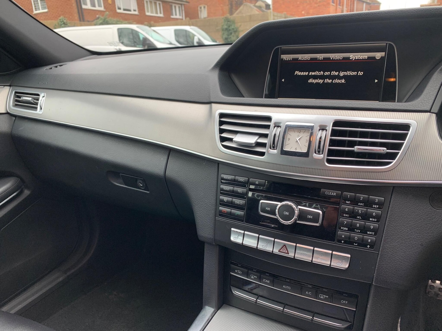 Used Mercedes-Benz E Class 2014 for sale - 77710025: Photo 48