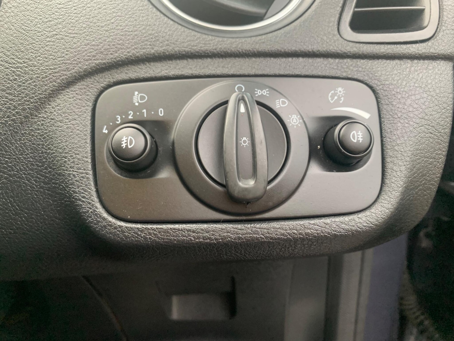 Used Ford S-Max 2014 for sale - 76484697: Photo 19