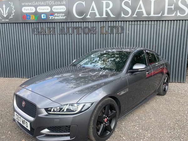 Used Jaguar XE 2017 for sale - 75415031: Photo 2