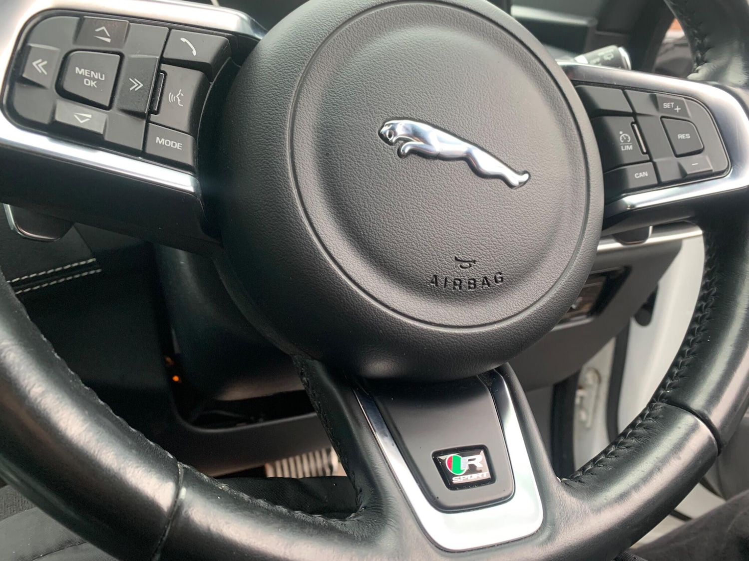 Used Jaguar F-Pace 2018 for sale - 77278586: Photo 42