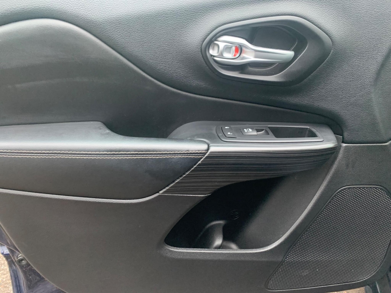 Used Jeep Cherokee 2016 for sale - 77060170: Photo 27