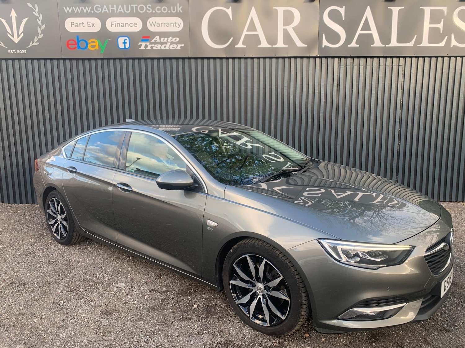 Used Vauxhall Insignia 2018 for sale - 76398235: Photo 1