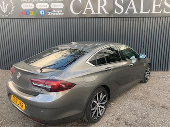 Used Vauxhall Insignia 2018 for sale - 76398235: Photo