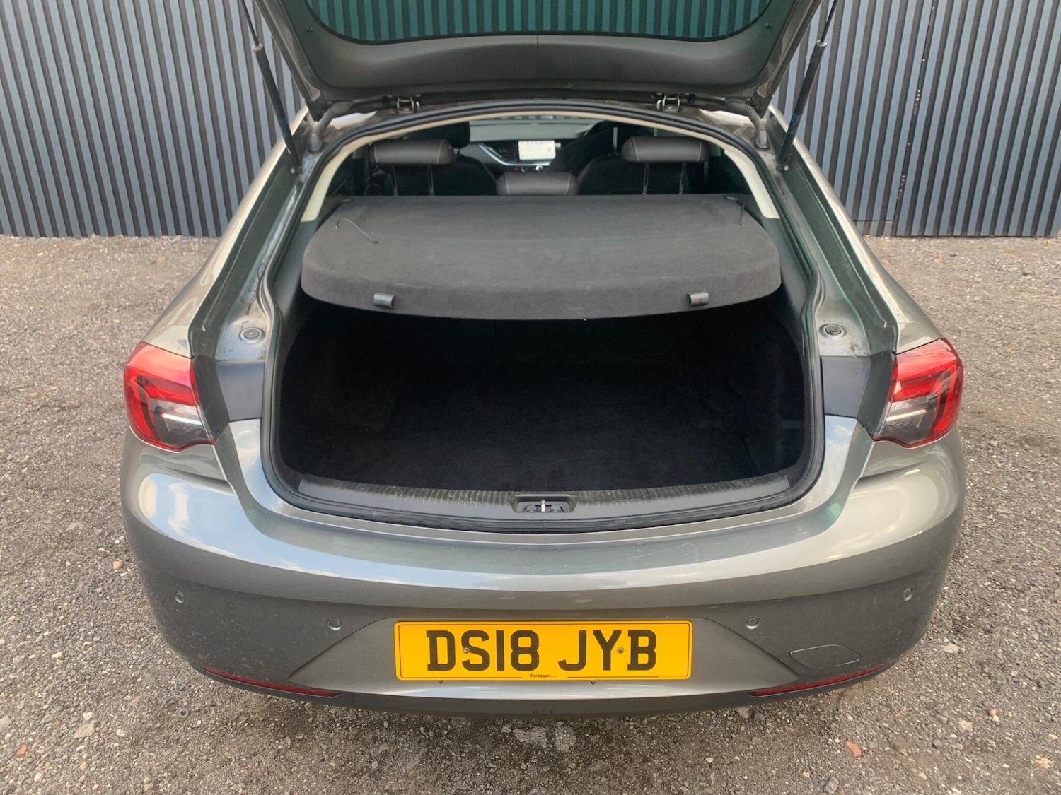 Used Vauxhall Insignia 2018 for sale - 76398235: Photo 6