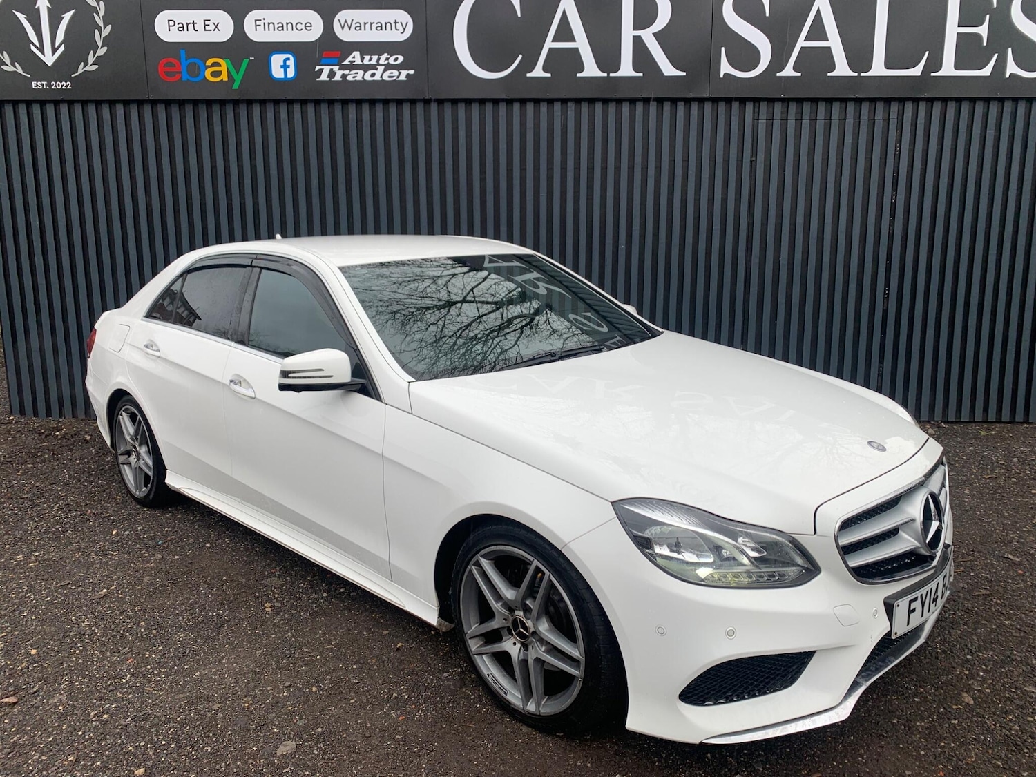 Used Mercedes-Benz E Class 2014 for sale - 77279440: Photo 1