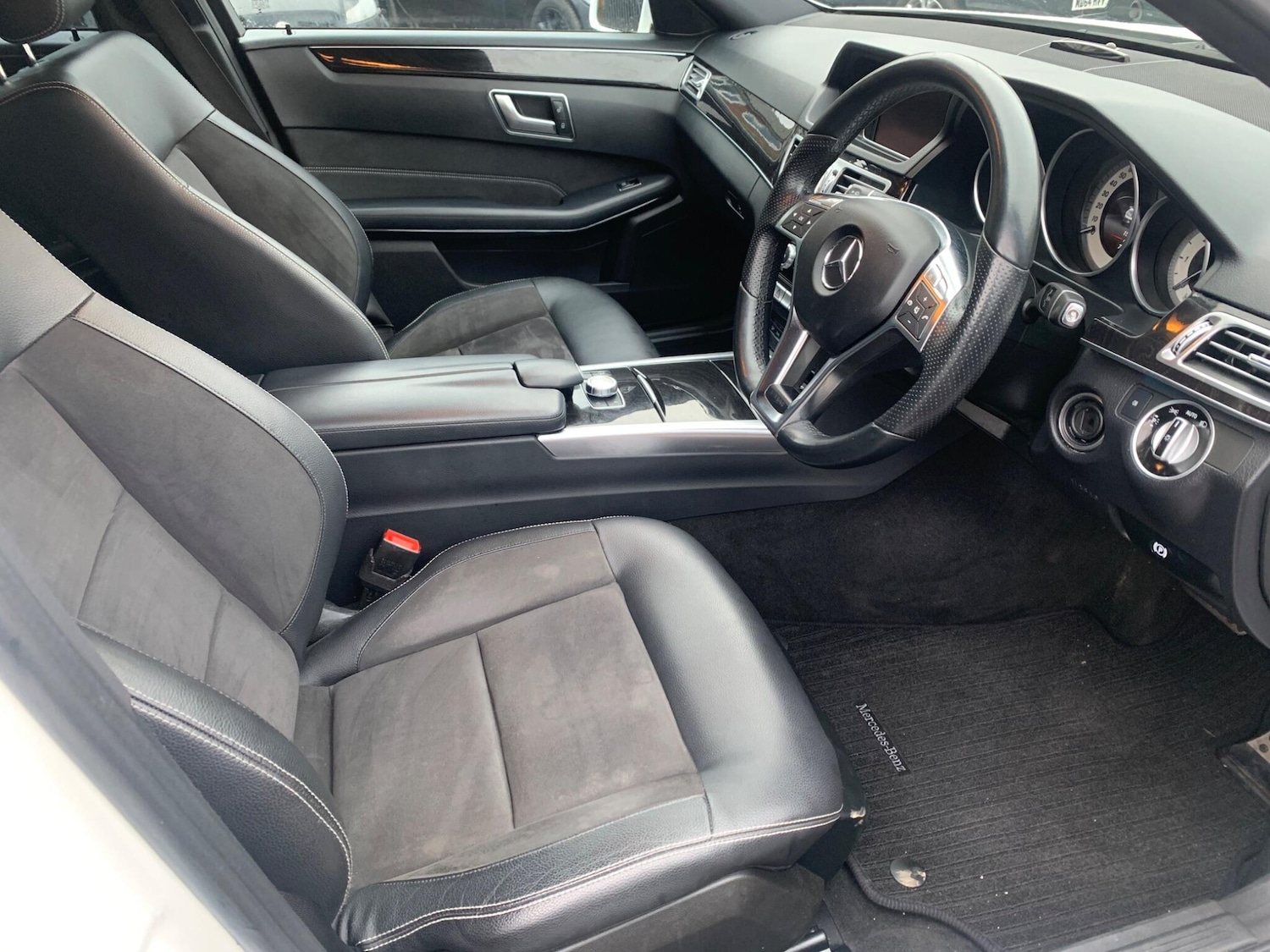 Used Mercedes-Benz E Class 2014 for sale - 77279440: Photo 16