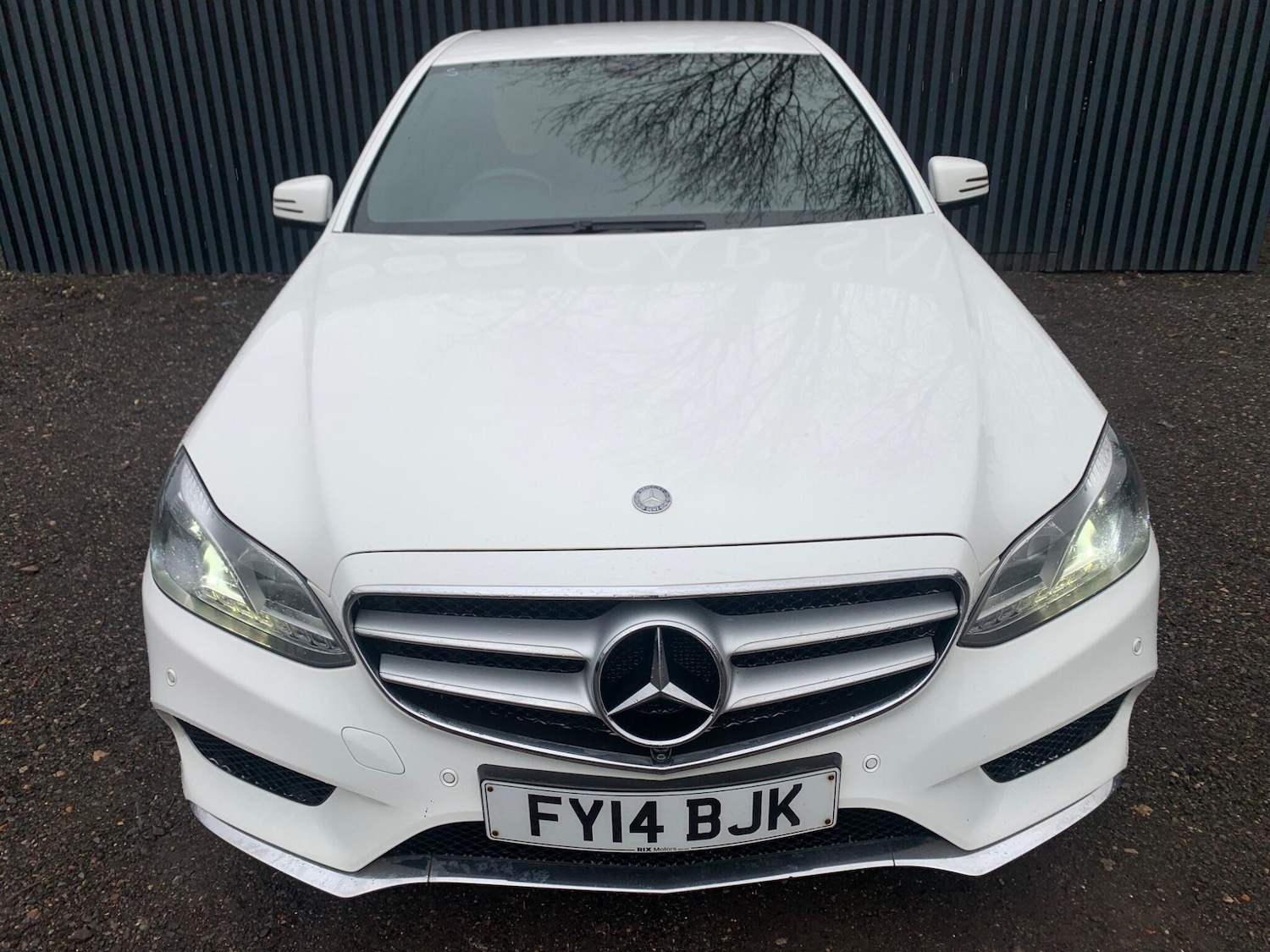 Used Mercedes-Benz E Class 2014 for sale - 77279440: Photo 2