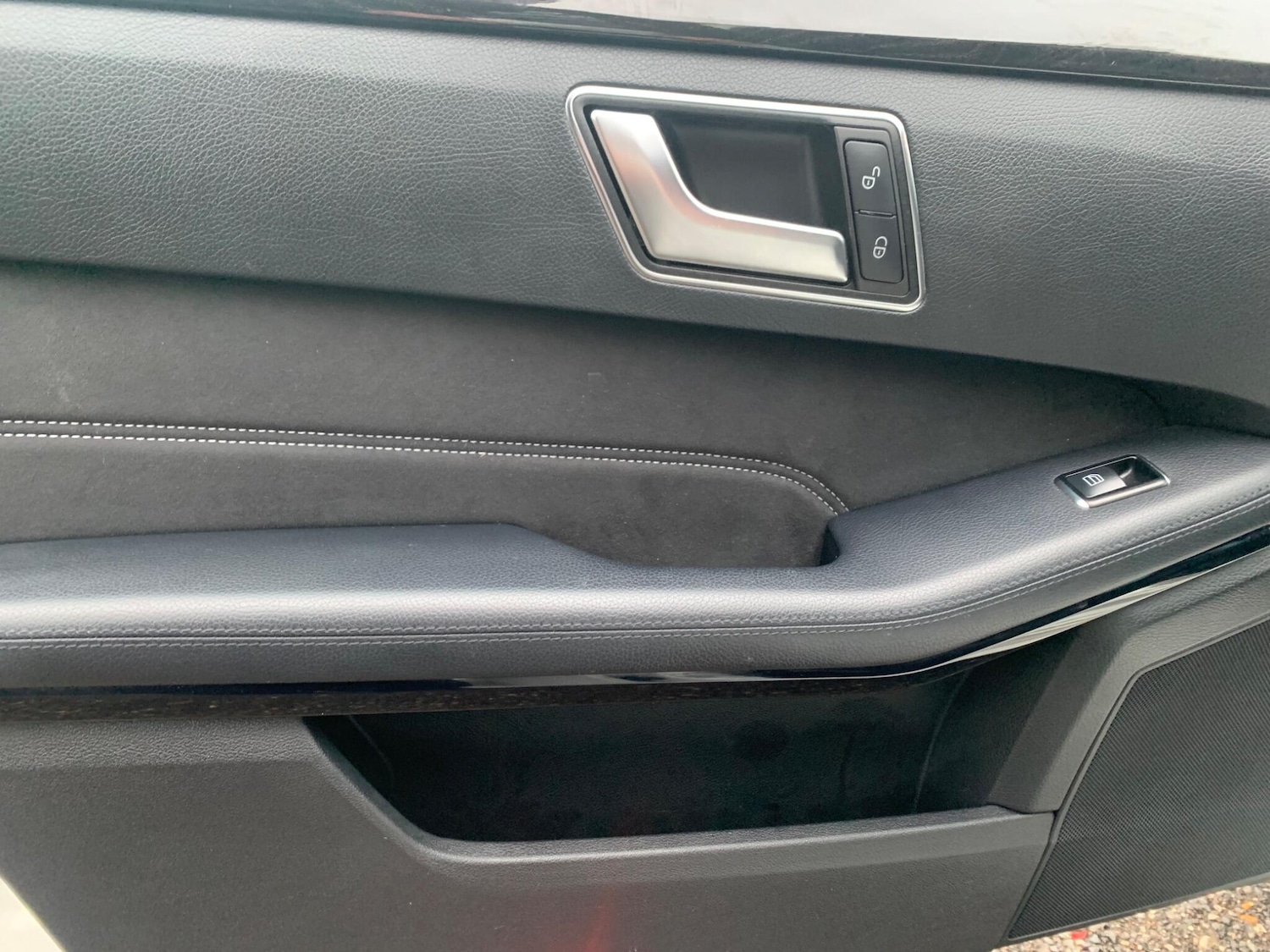 Used Mercedes-Benz E Class 2014 for sale - 77279440: Photo 28