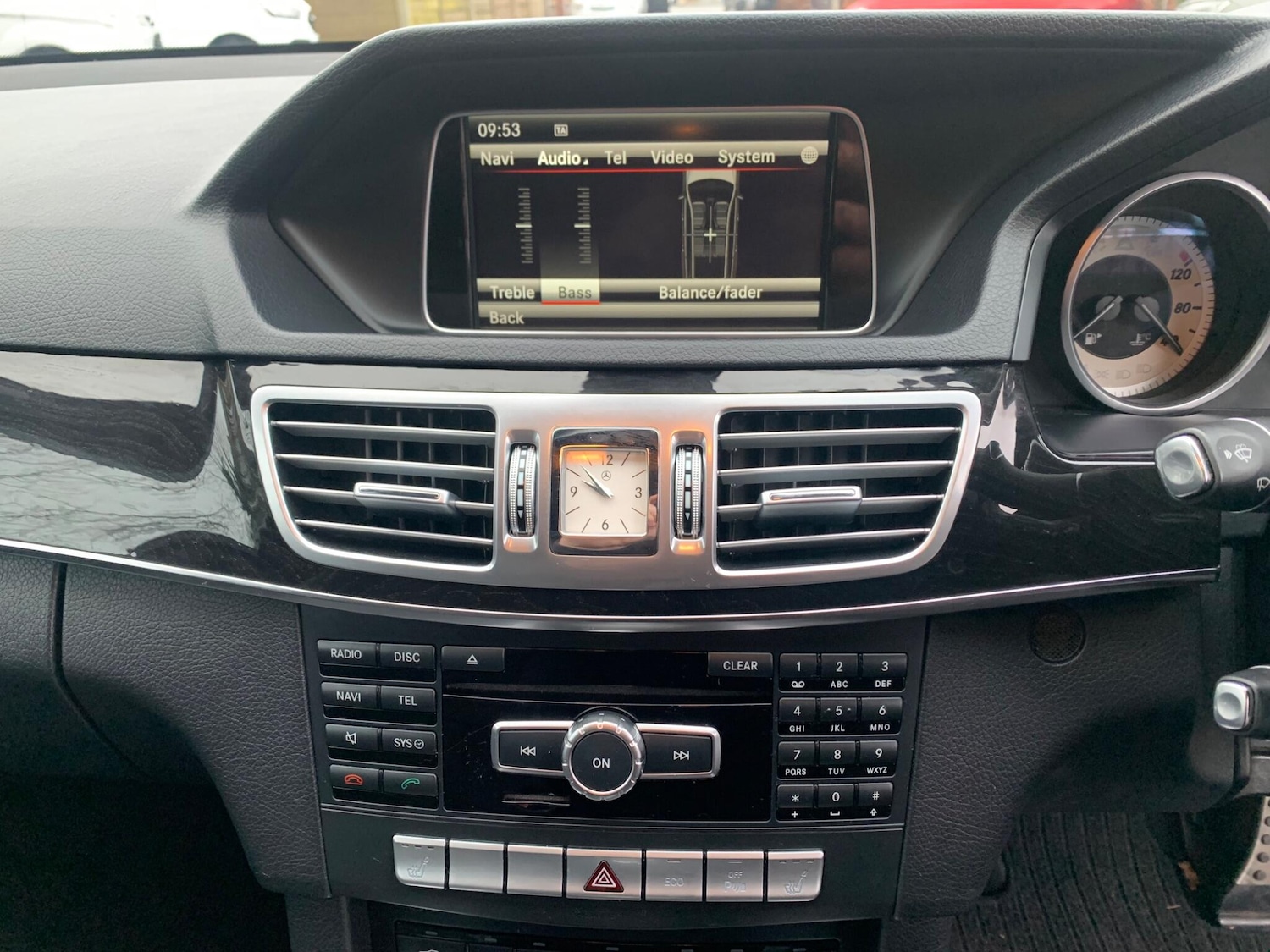 Used Mercedes-Benz E Class 2014 for sale - 77279440: Photo 38