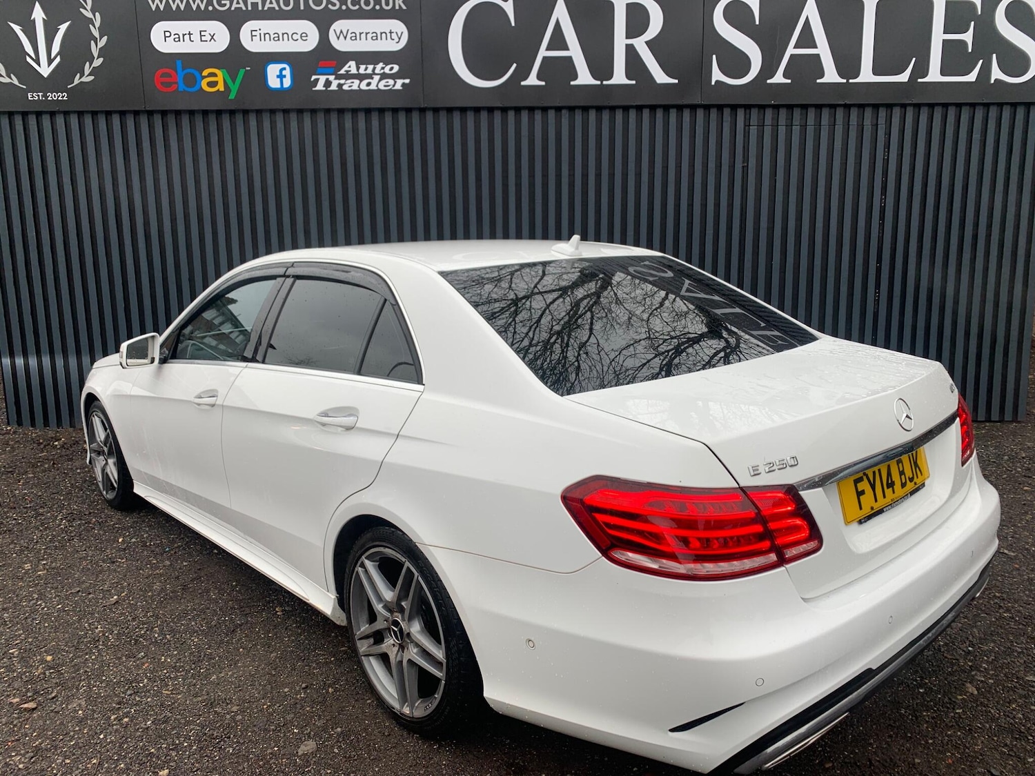 Used Mercedes-Benz E Class 2014 for sale - 77279440: Photo 4