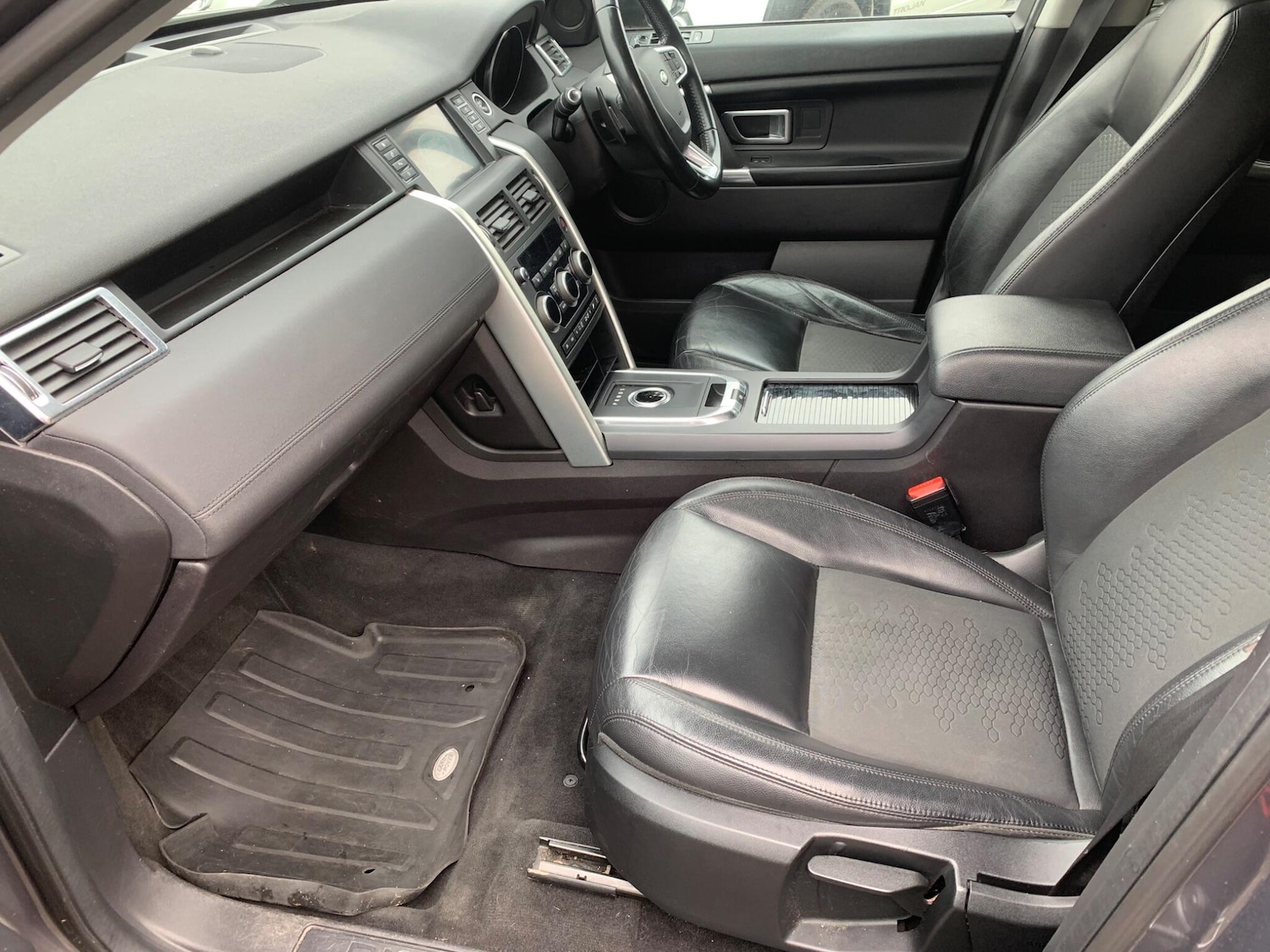 Used Land Rover Discovery Sport 2016 for sale - 77957449: Photo 44