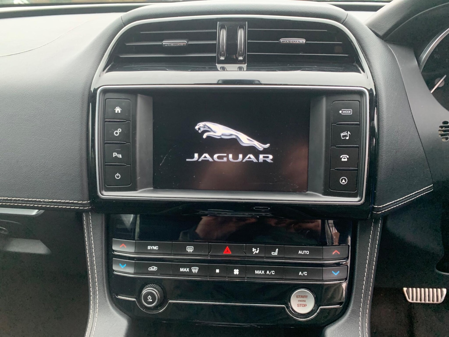 Used Jaguar F-Pace 2018 for sale - 77478588: Photo 36