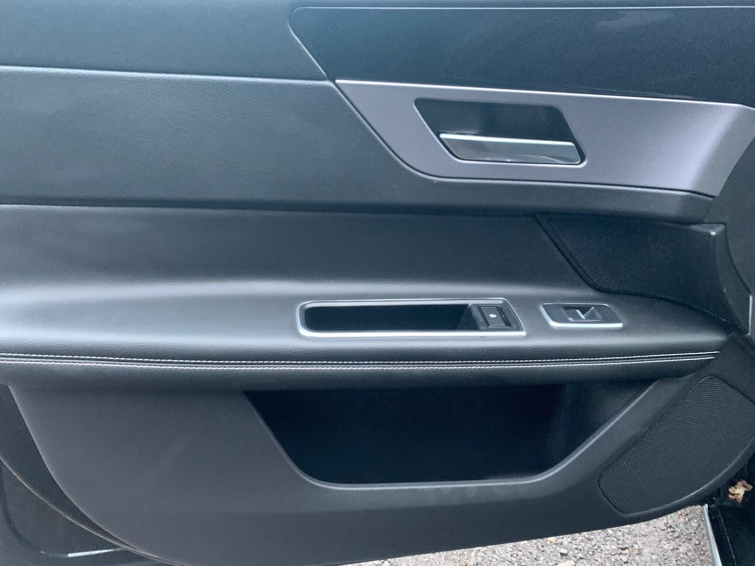 Used Jaguar XF 2015 for sale - 77016903: Photo 25