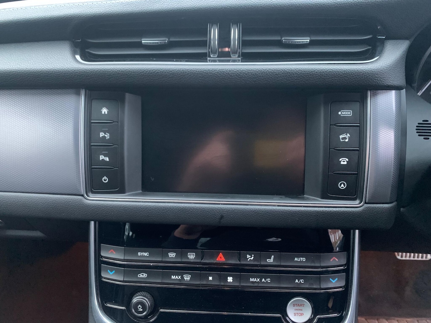 Used Jaguar XF 2015 for sale - 77016903: Photo 30