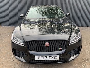 Used Jaguar F-Pace 2017 for sale - 79374221: Photo