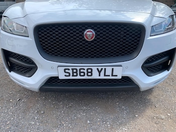 Used Jaguar F-Pace 2018 for sale - 79211916: Photo