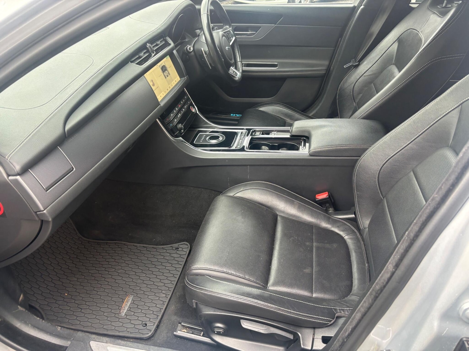 Used Jaguar XF 2019 for sale - 78185040: Photo 43