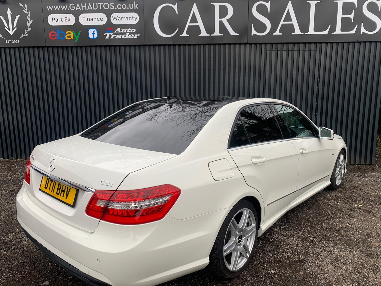 Used Mercedes-Benz E Class 2011 for sale - 76550660: Photo 10