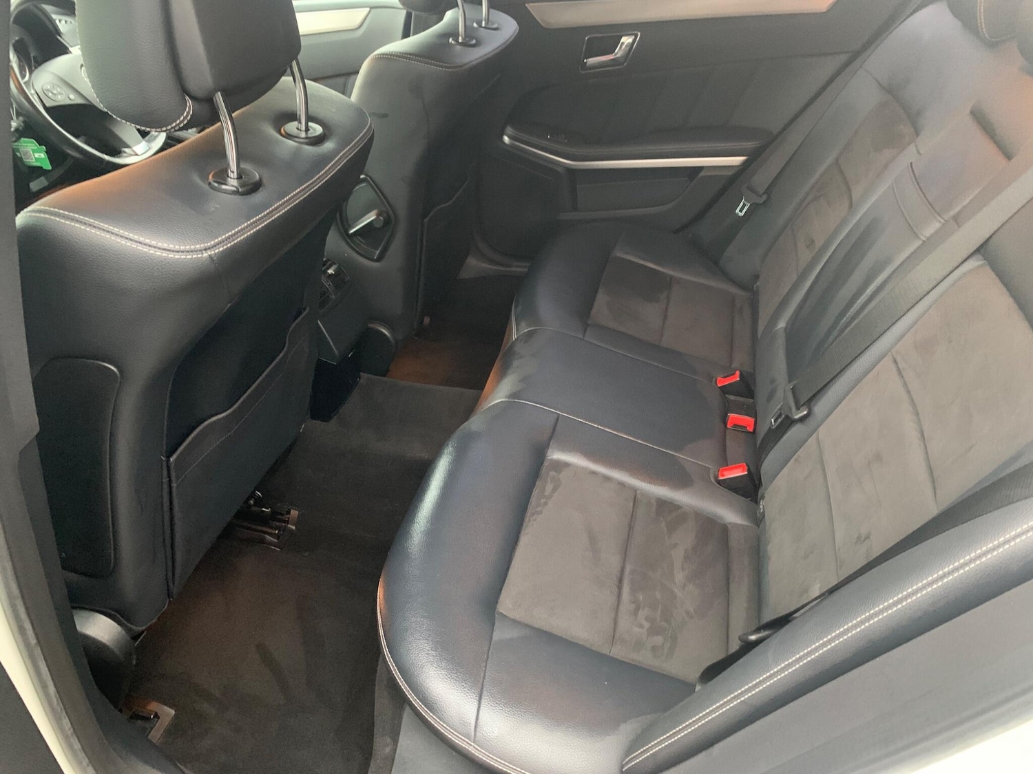 Used Mercedes-Benz E Class 2011 for sale - 76550660: Photo 15