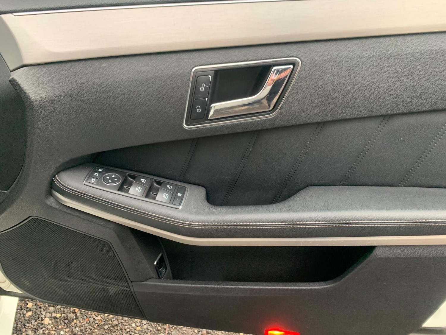 Used Mercedes-Benz E Class 2011 for sale - 76550660: Photo 16