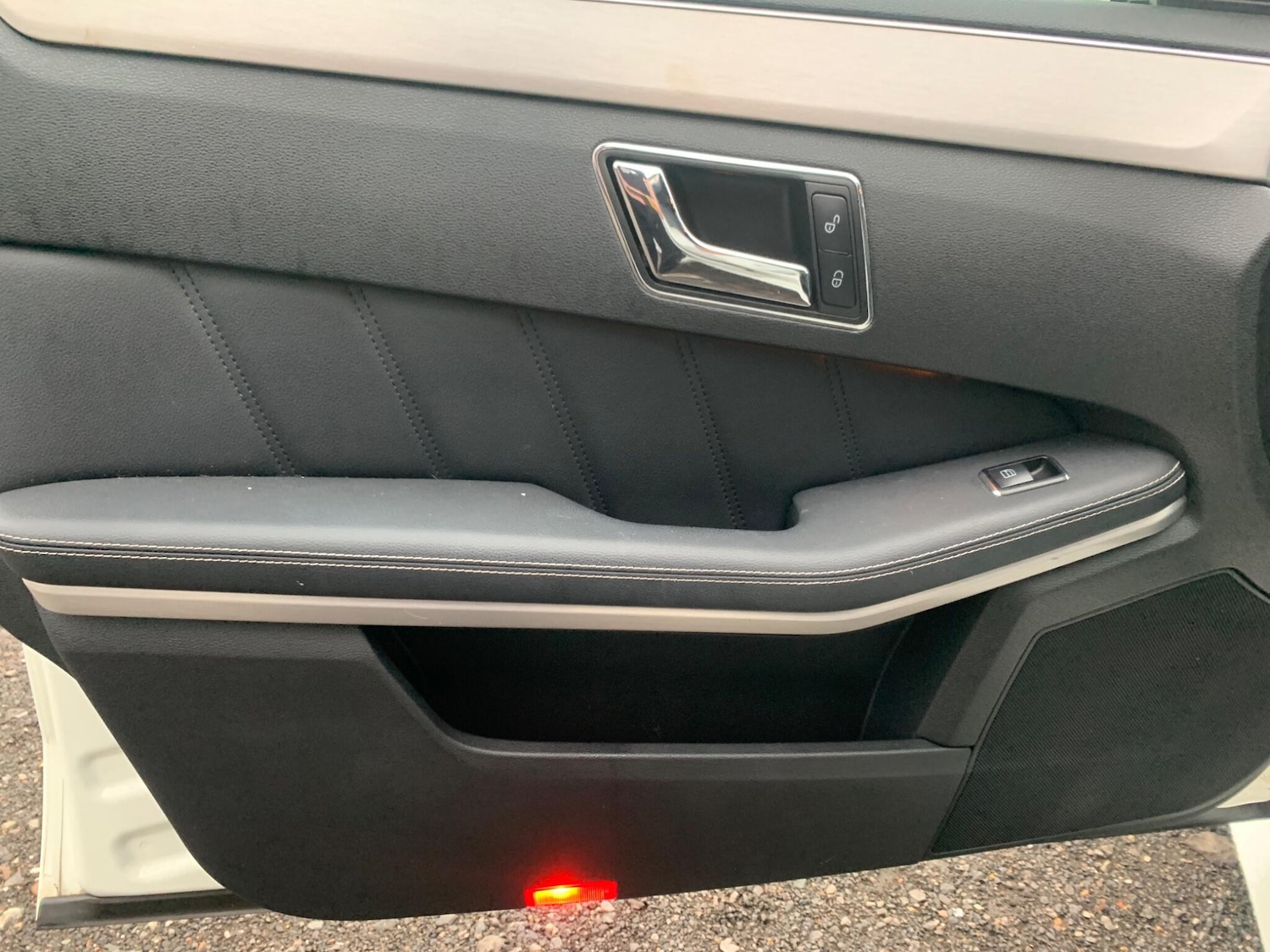 Used Mercedes-Benz E Class 2011 for sale - 76550660: Photo 22