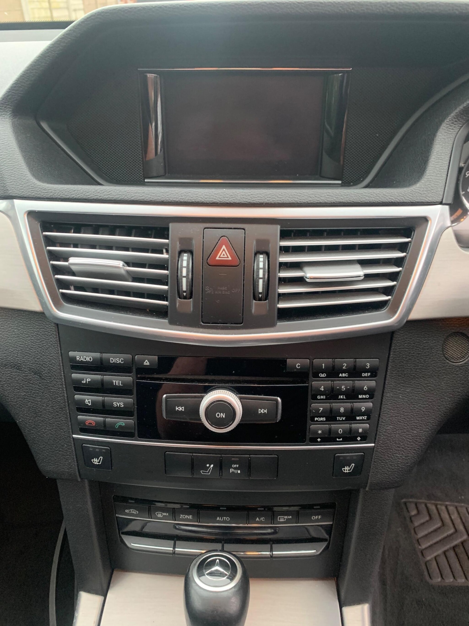 Used Mercedes-Benz E Class 2011 for sale - 76550660: Photo 29