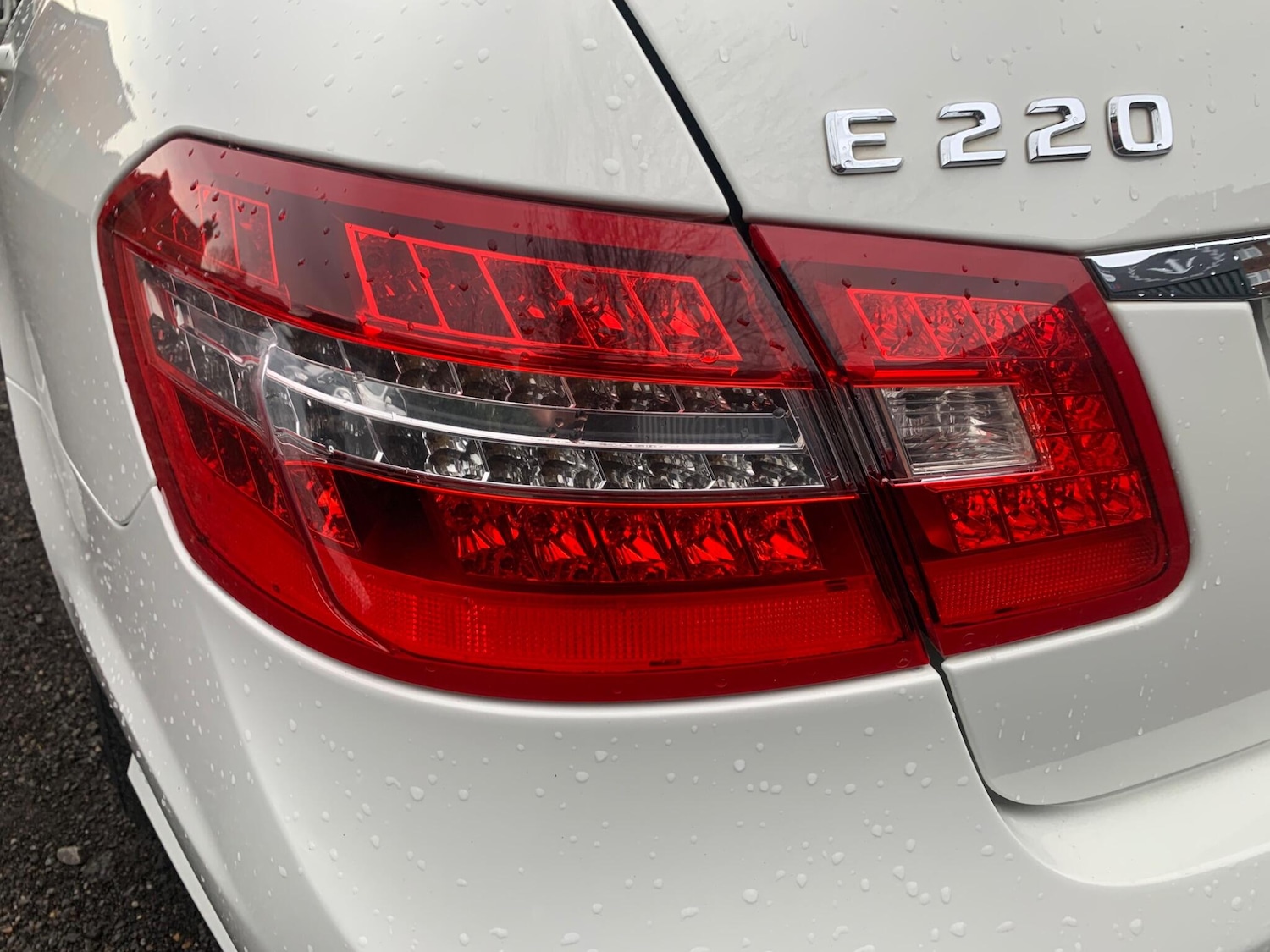 Used Mercedes-Benz E Class 2011 for sale - 76550660: Photo 39