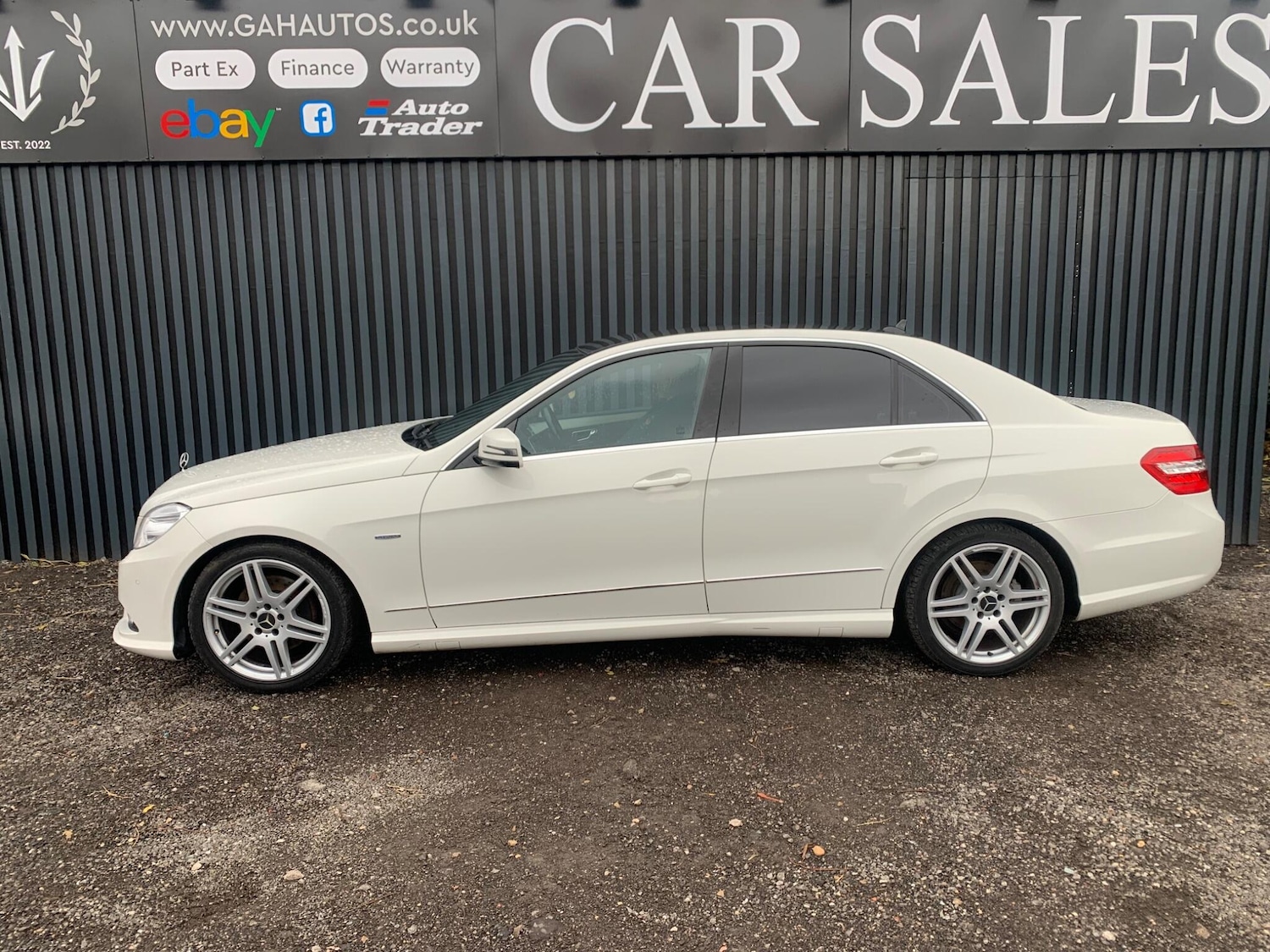 Used Mercedes-Benz E Class 2011 for sale - 76550660: Photo 6