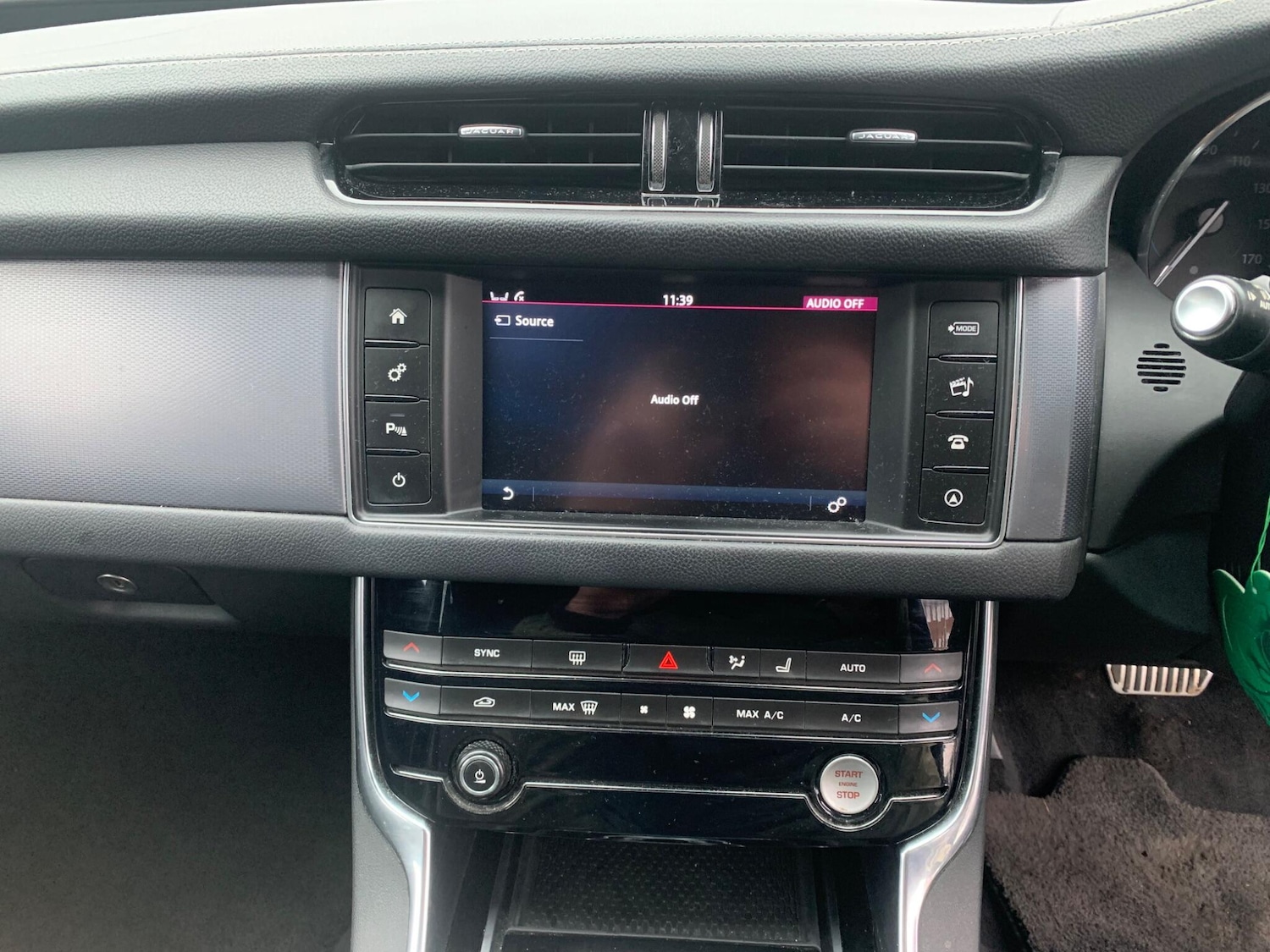 Used Jaguar XF 2016 for sale - 77478536: Photo 32