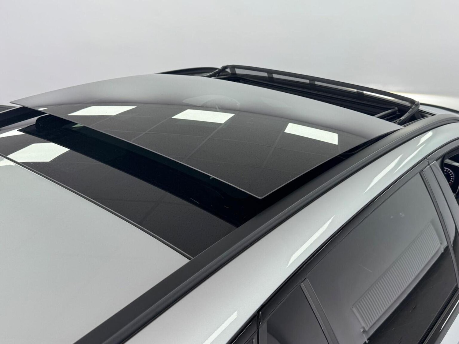 Used Mercedes-Benz C Class 2024 for sale - 76769380: Photo 9