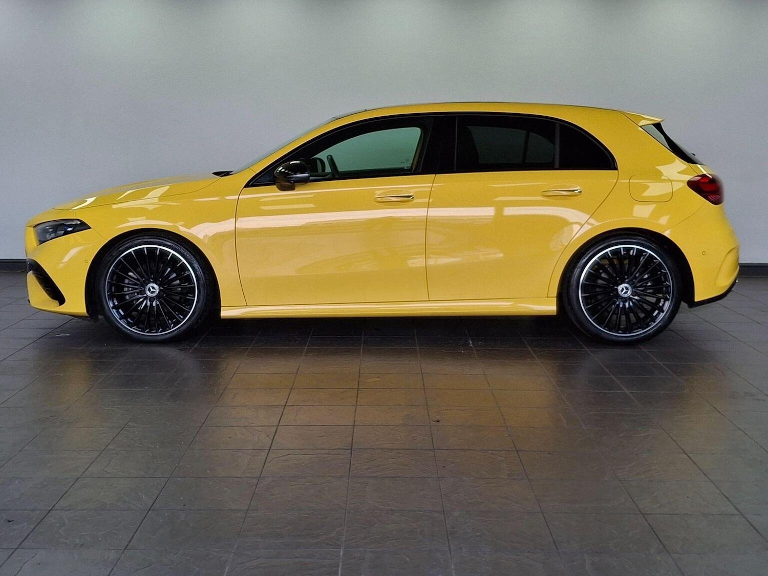 Used Mercedes-Benz A-Class 2023 for sale - 76358061: Photo 2
