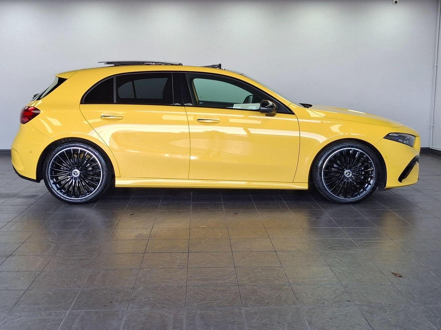 Used Mercedes-Benz A-Class 2023 for sale - 76358061: Photo 8