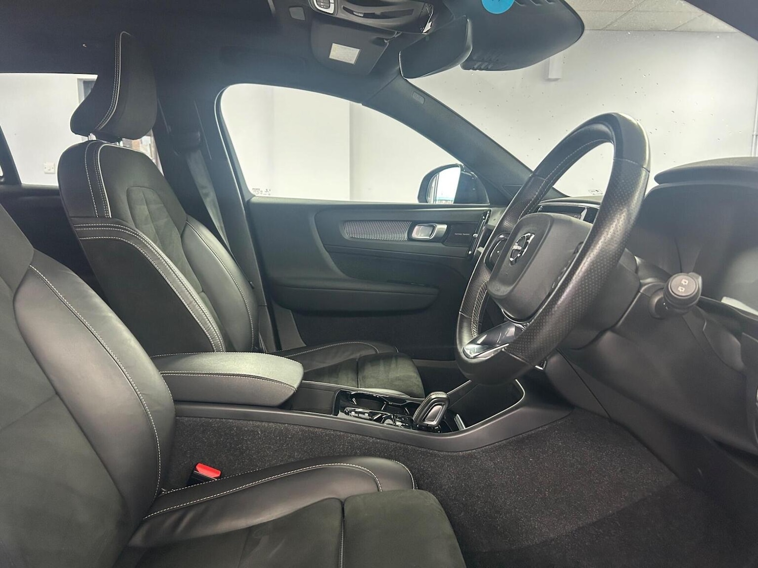 Used Volvo XC40 2021 for sale - 77049282: Photo 11