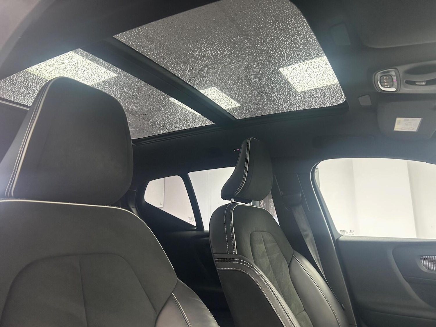 Used Volvo XC40 2021 for sale - 77049282: Photo 28