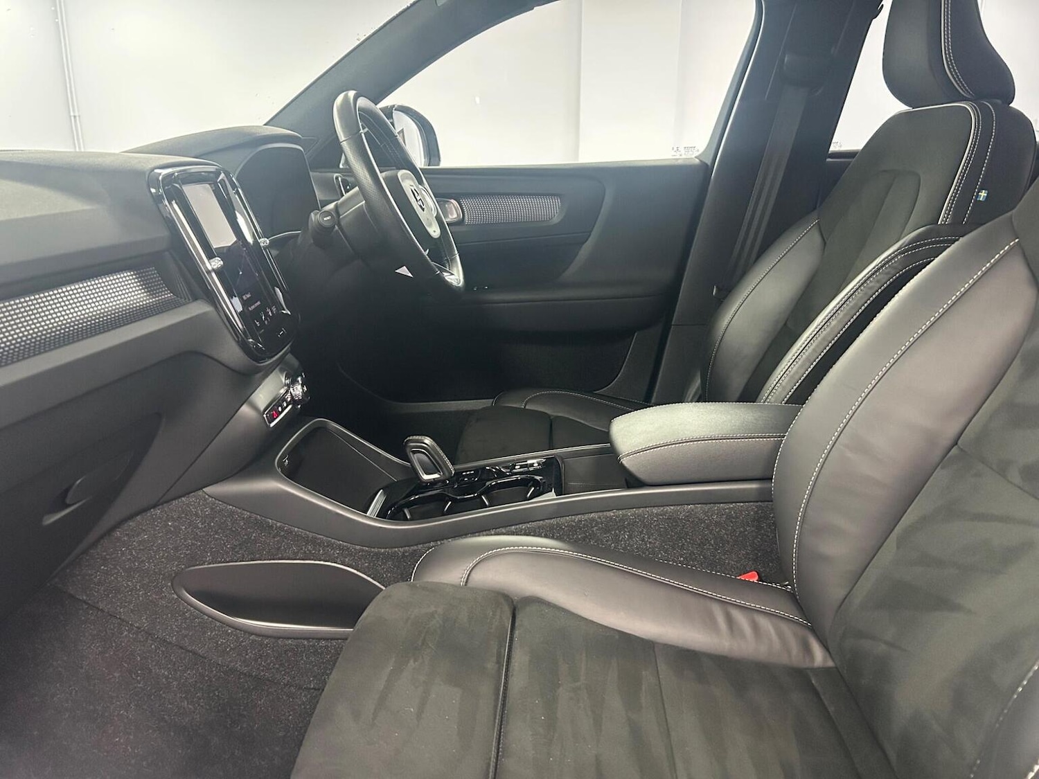 Used Volvo XC40 2021 for sale - 77049282: Photo 29