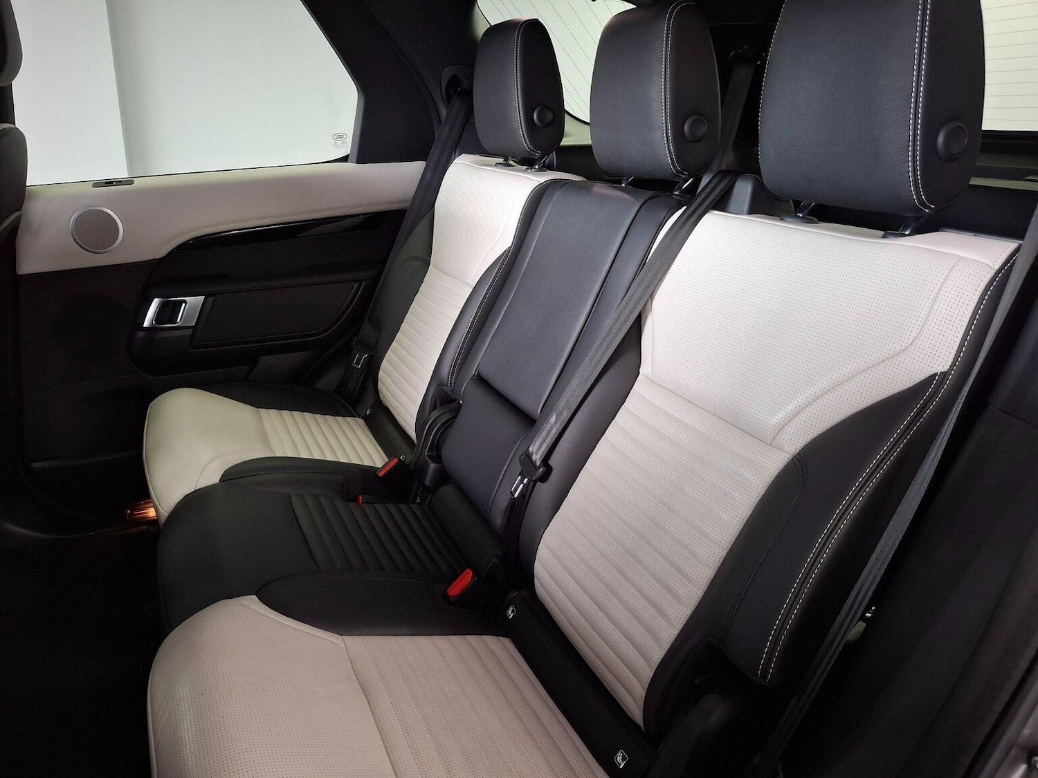 Used Land Rover Discovery 2023 for sale - 77595443: Photo 14