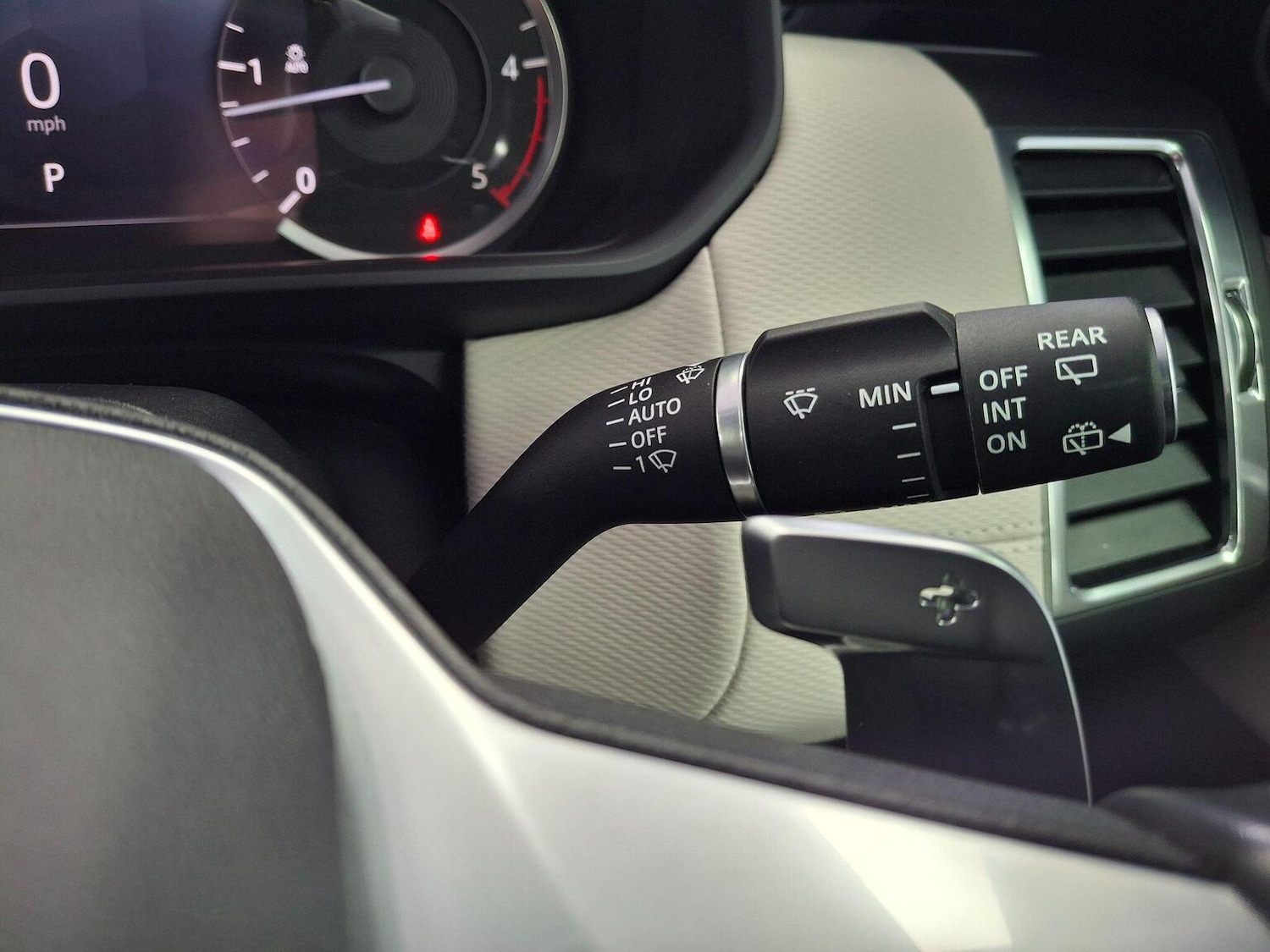 Used Land Rover Discovery 2023 for sale - 77595443: Photo 32